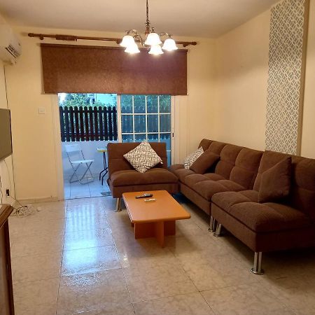 2 Bedroom Apartment Near Finikoudes Lárnaka Kültér fotó