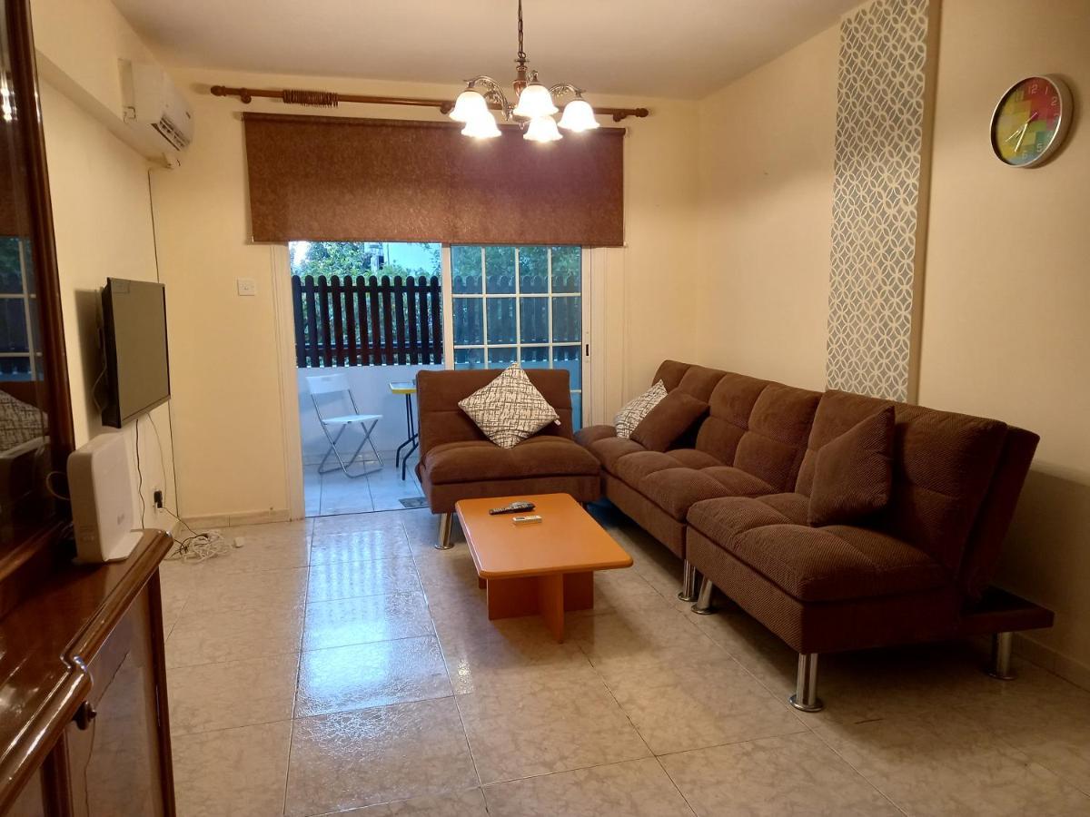 2 Bedroom Apartment Near Finikoudes Lárnaka Kültér fotó